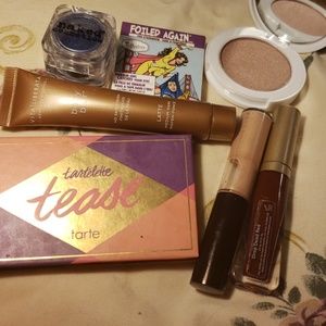 Makeup bundle